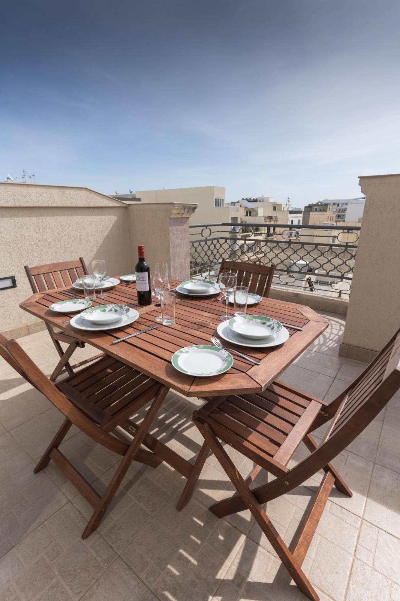 Penthouse-hosted By Sweetstay *
