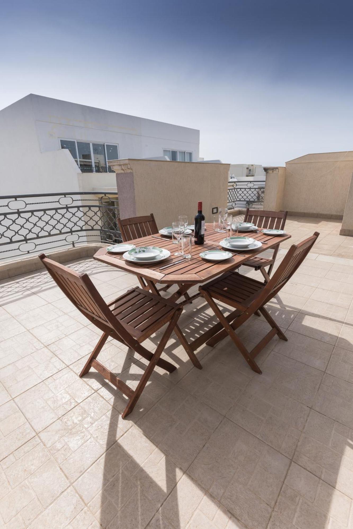 Penthouse-hosted By Sweetstay *