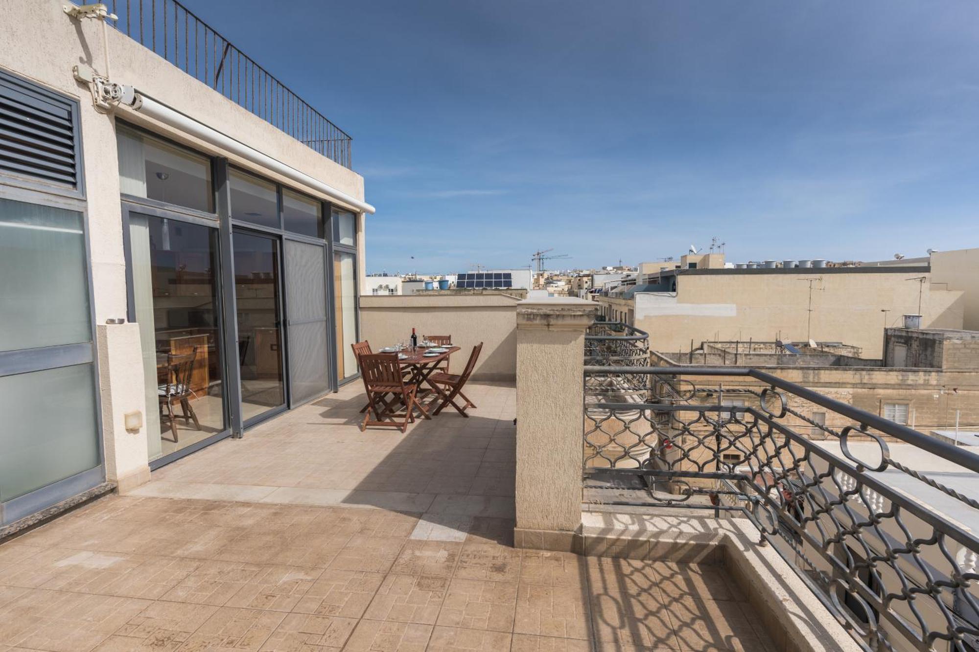 Penthouse-hosted By Sweetstay