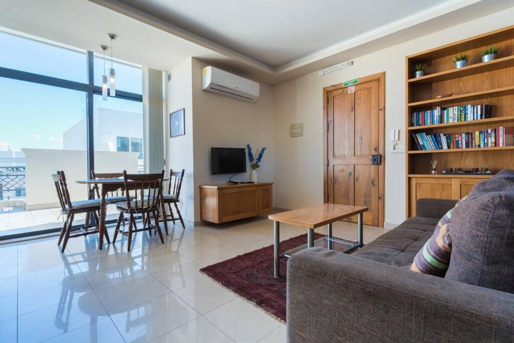 Penthouse-hosted By Sweetstay Appartement