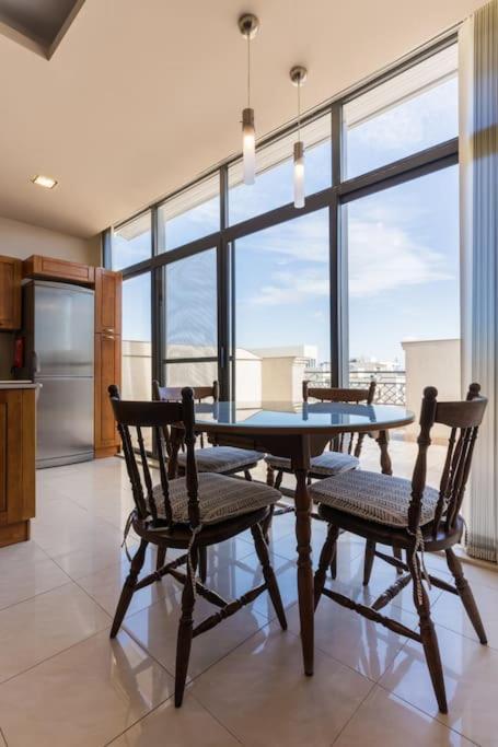 Penthouse-hosted By Sweetstay